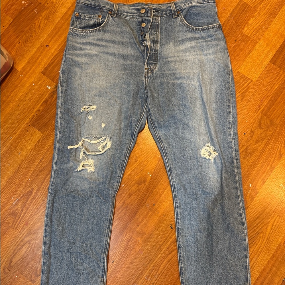 Ripped Levi’s Jeans